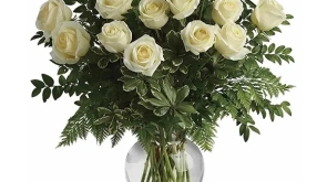Sympathy Roses in a Glass Vase 600