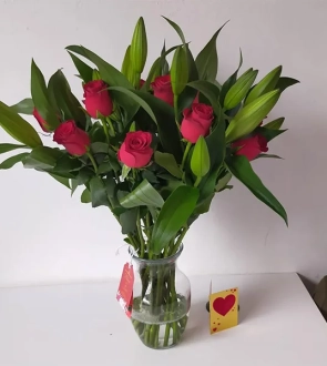 Scents of Love Bouquet 600