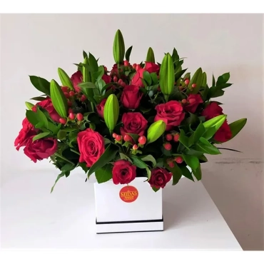 Deep Love Bouquet 600