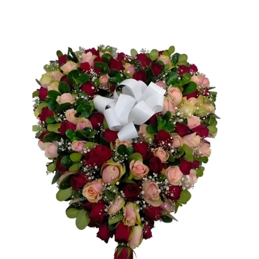 Special Pink Heart Wreath 600