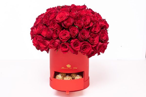 Shreds of tenderness - Red Rose Flower Box with Chocolates